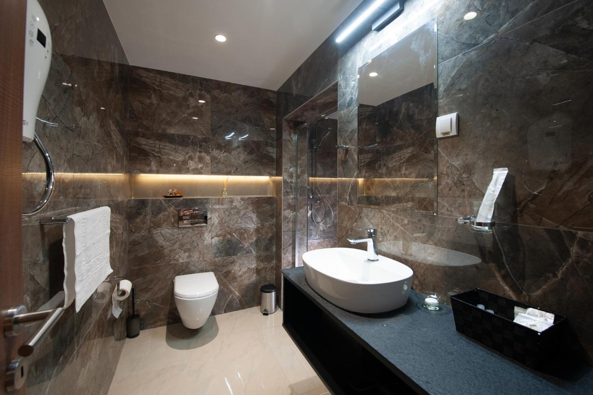 Hotel Kralj คราลเยโว ภายนอก รูปภาพ