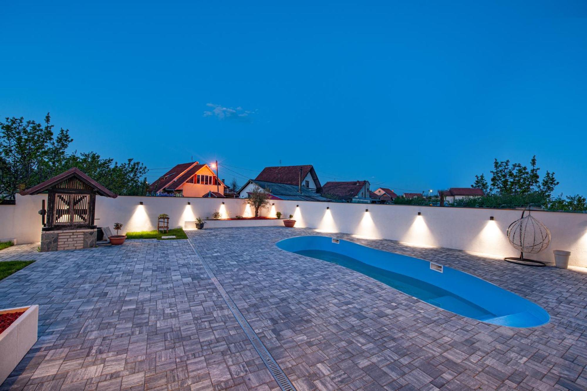 Hotel Kralj คราลเยโว ภายนอก รูปภาพ