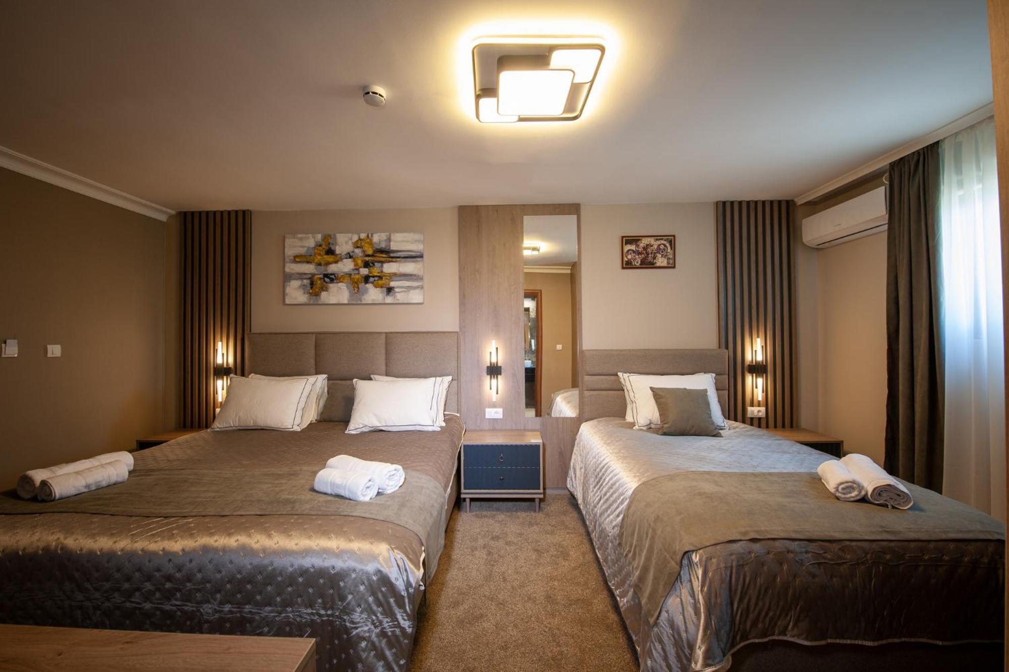 Hotel Kralj คราลเยโว ภายนอก รูปภาพ